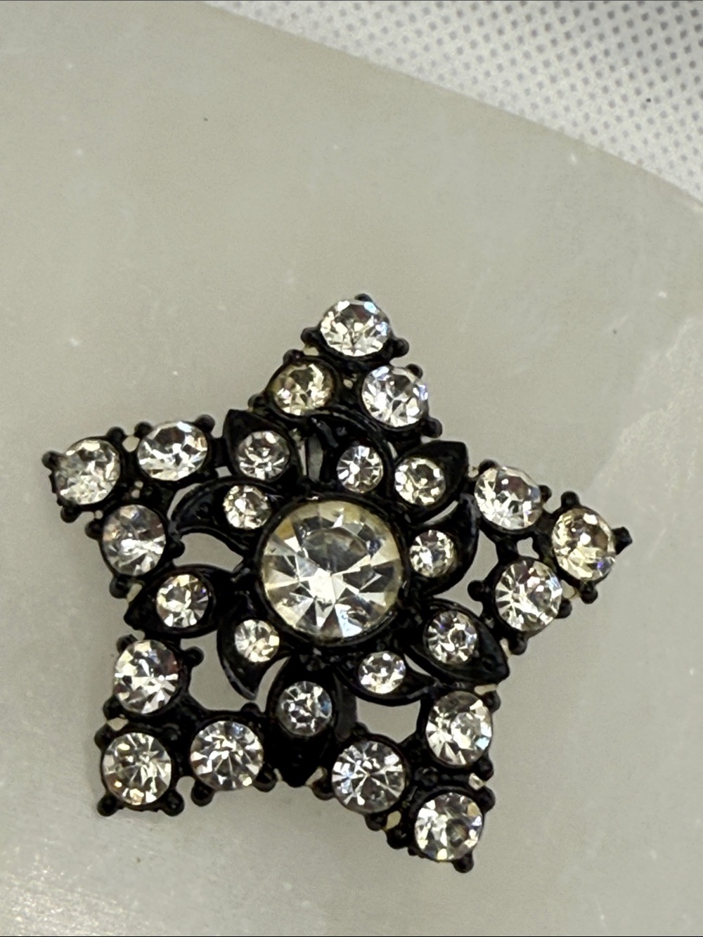 Vintage Starburst Star rhinestone Pin Brooch - Black Metal unusual piece